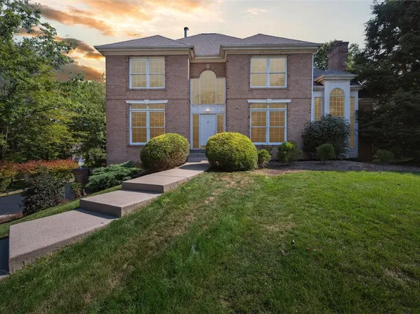 207 Ravenscroft Ct, Cranberry Township, PA 16066