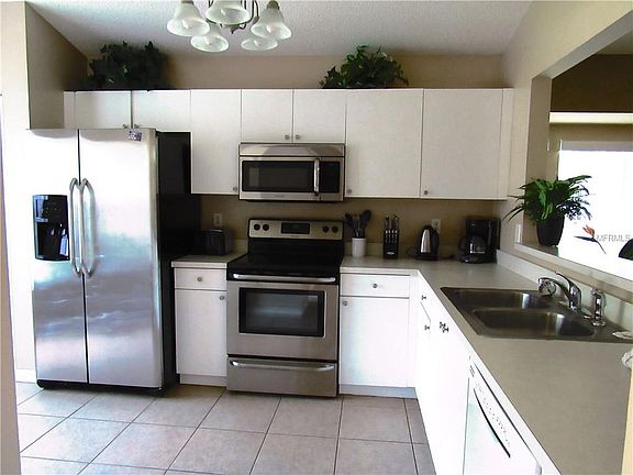 4th image of 2388 Paulette Dr