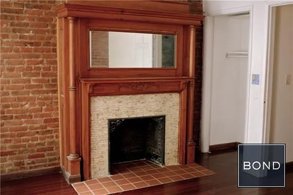 Rented by Bond New York | media 23