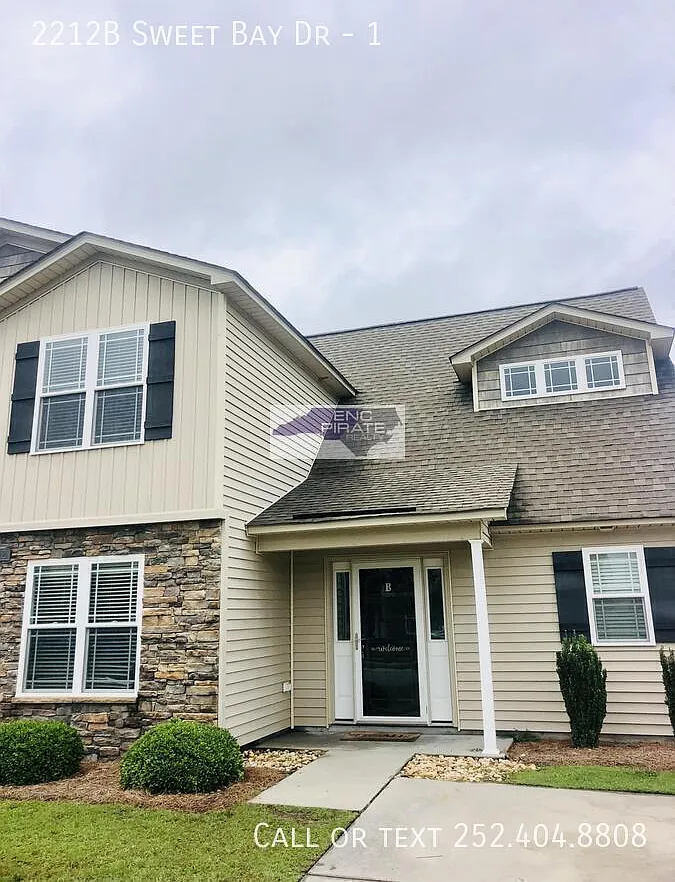 3 bed, 2.5 bath, 1576 sqft, $1,750 — Photo 1