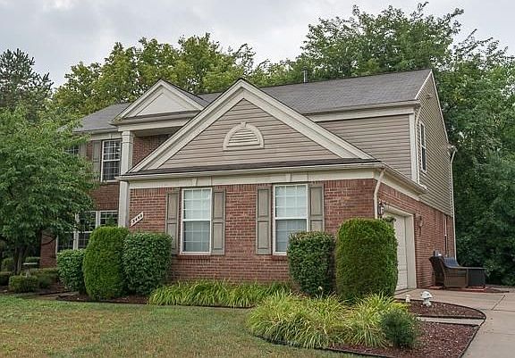 2nd image of 3440 Empire State Dr