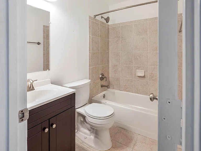 1317 Belmont St NW — Photo 14