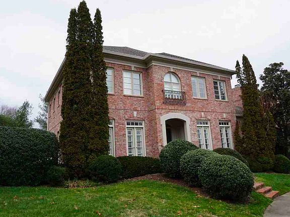 2nd image of 552 Close Ln