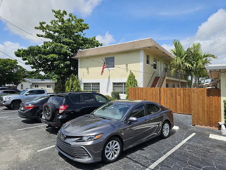 2105 Miami Rd #6 — Photo 7