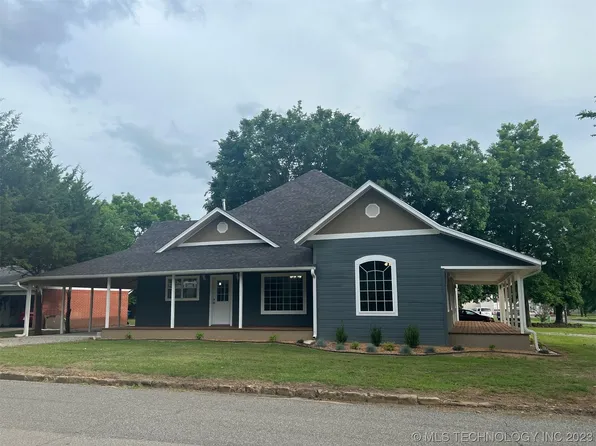 206 NW 1st St, Wilburton, OK 74578