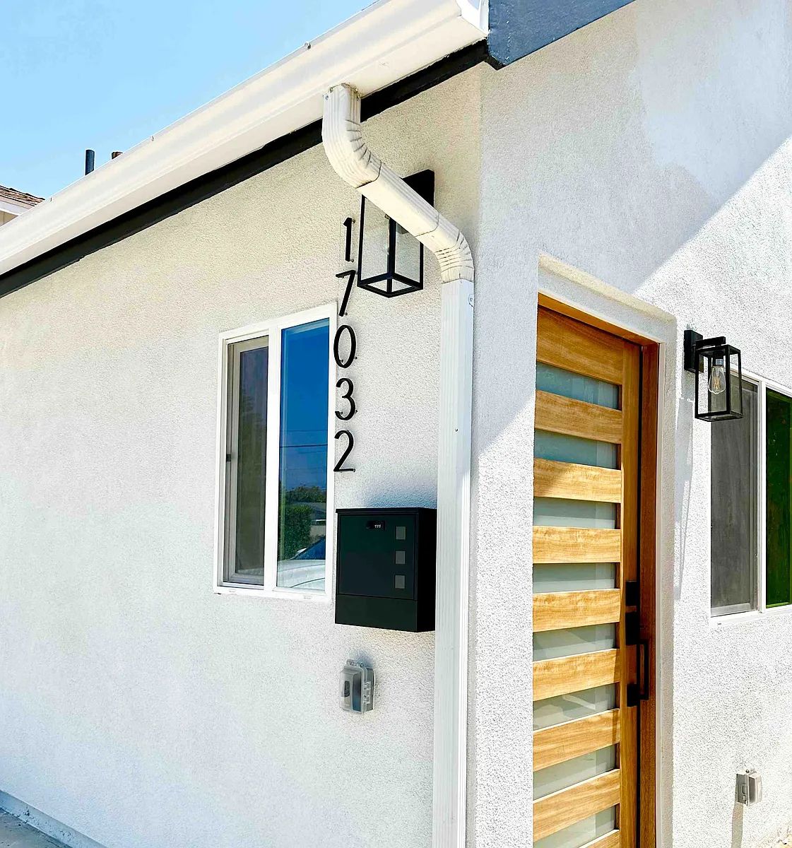 Front Door - 17032 Gunther St