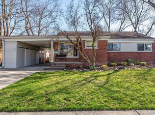 32379 Leelane Rd, Farmington, MI 48336