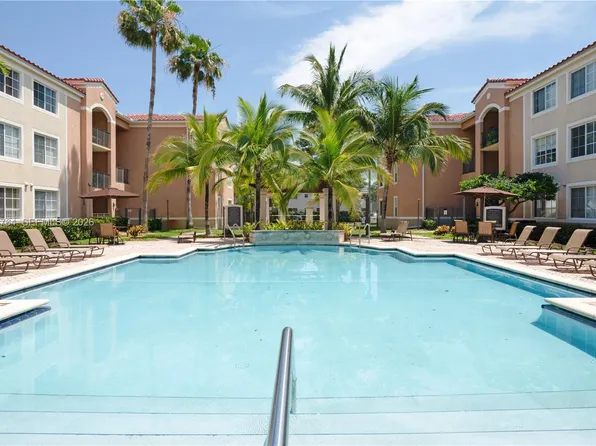 6851 SW 44th St APT 208, Miami, FL 33155