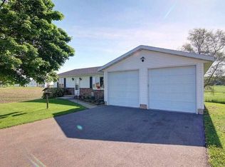 7388 Wibu Rd, Deforest, WI 53532