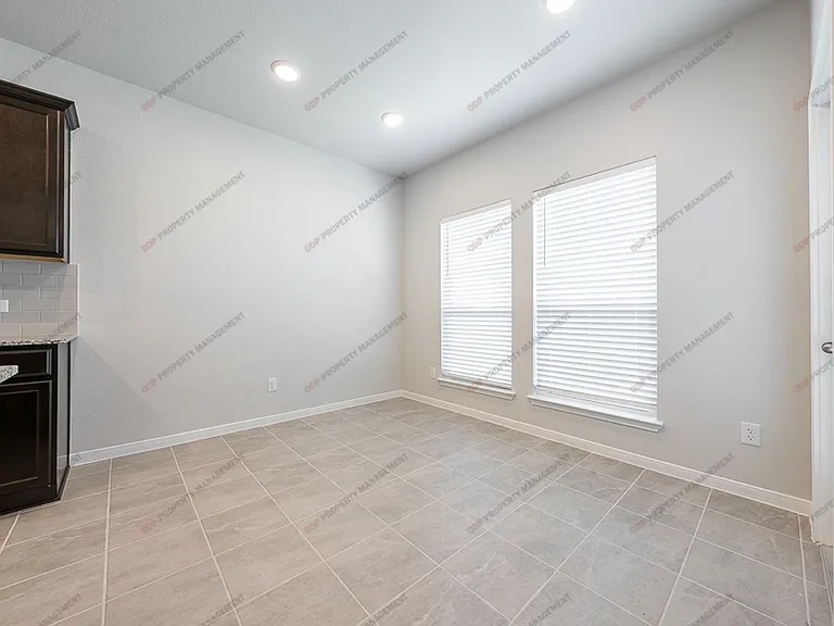 711 Friars Landing Dr — Photo 15