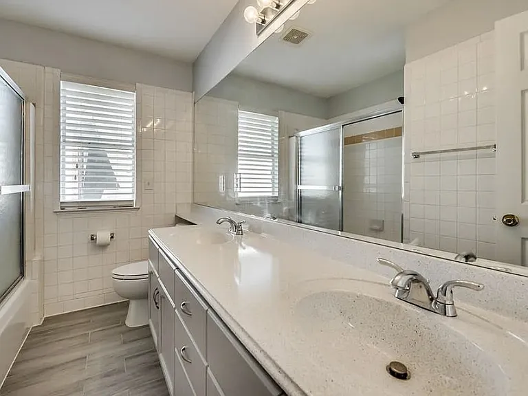 Upstairs - Hall Full Bath (Shower & Tub)