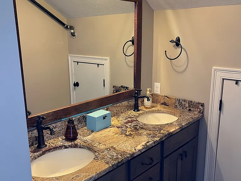 1374 Village Rd #4 — Photo 14