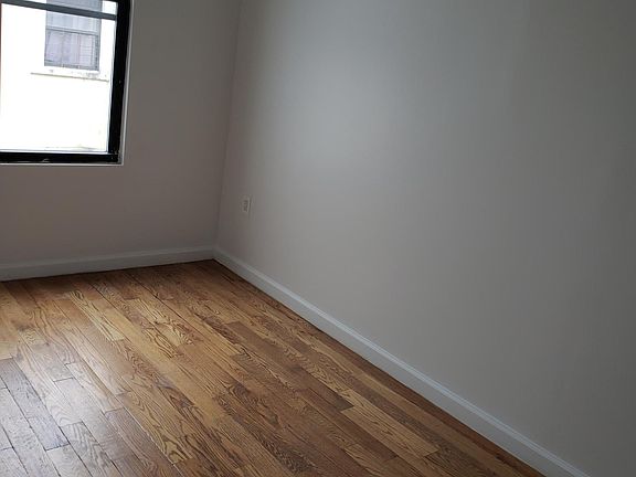 2nd image of 2837 W 19th St #2
