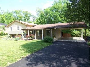 130 Cumberland View Dr, Oak Ridge, TN 37830