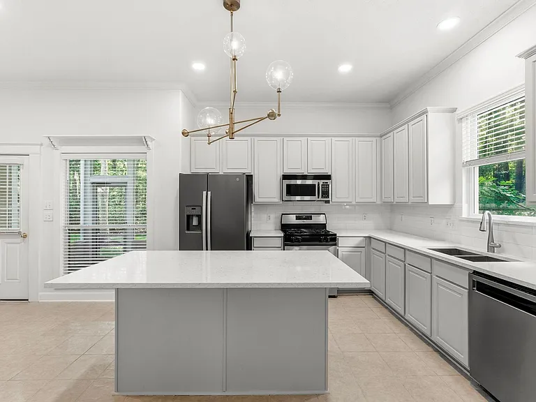 158 Lattice Gate St — Photo 3