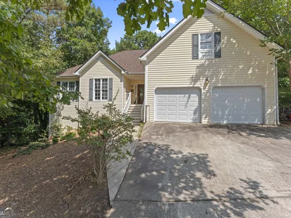 755 Abbington Ln, Douglasville, GA 30134