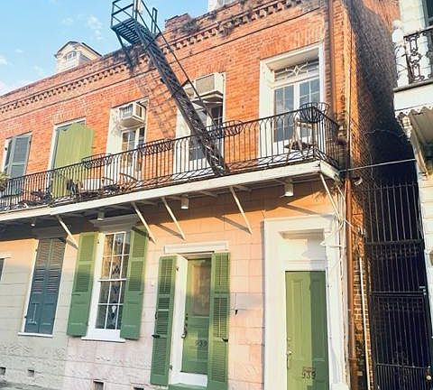 2nd image of 939 Burgundy St APT 1