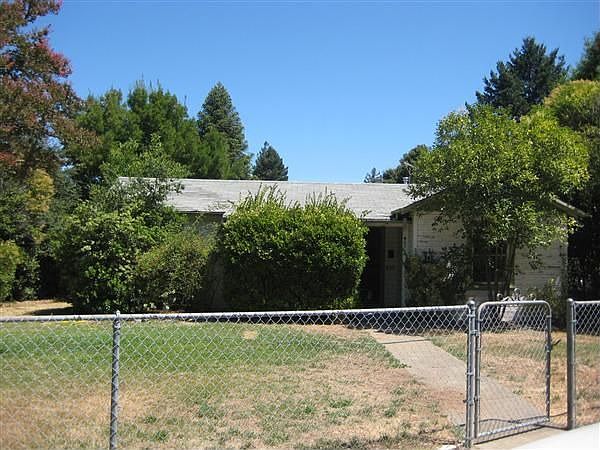 1st image of 675 Live Oak Ave