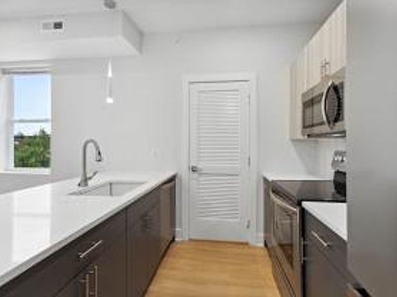 2nd image of 3818 Haverford Ave #5