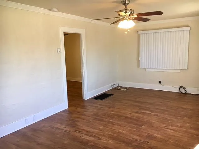 410 N Gertruda Ave — Photo 19