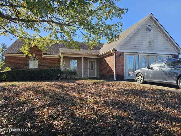 101 Muscadine Dr, Senatobia, MS 38668