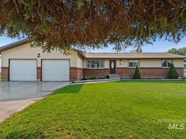 220 NW Wilson Cir, Mountain Home, ID 83647