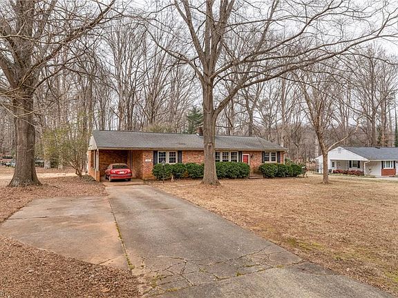 4th image of 3521 Cherry Ln