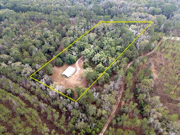 2nd image of 867 Coleman Rd