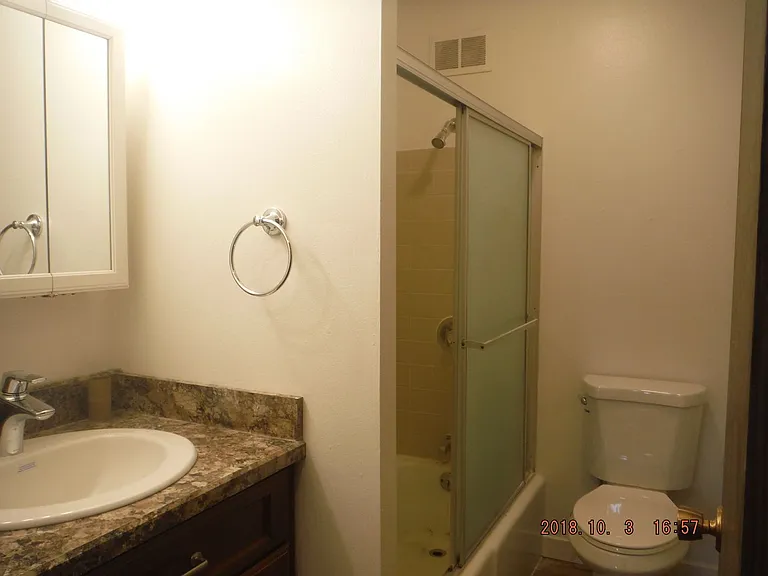 1920 W Koch St #A-D — Photo 11