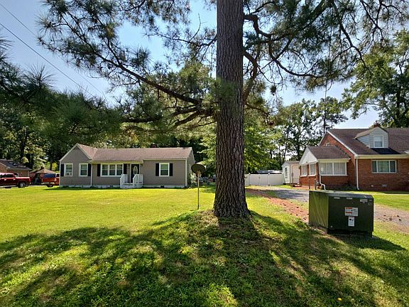 2nd image of 530 Hoke Dr