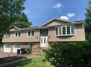 84 Vassar Dr, Paramus, NJ 07652