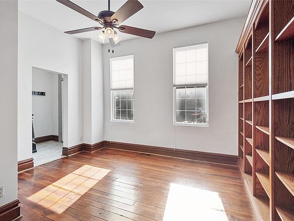 4th image of 3005 McNair Ave