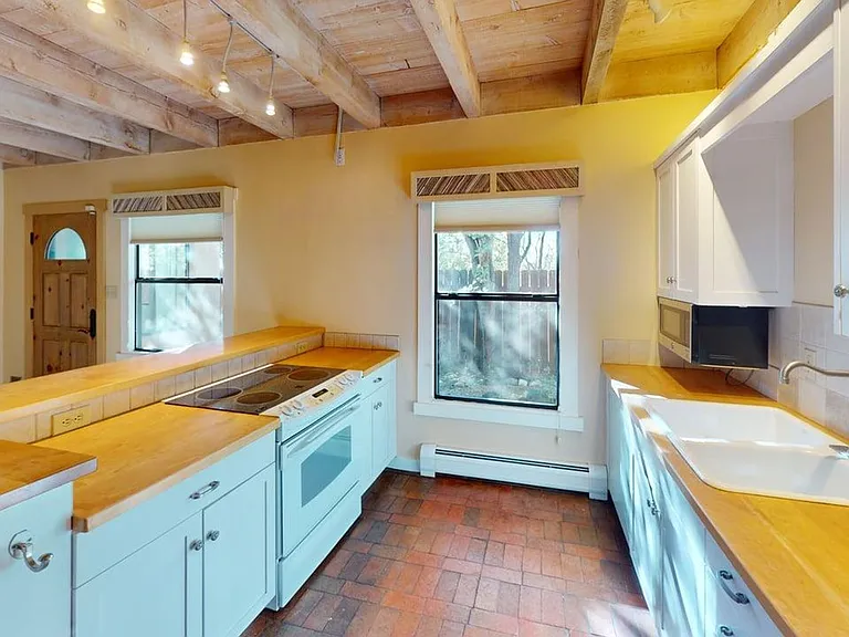 948 Los Lovatos Rd — Photo 7