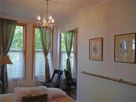 Rented by Avenue Sotheby's International Realty | media 33