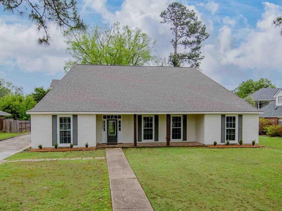 1st image of 4605 Pine Ridge Dr