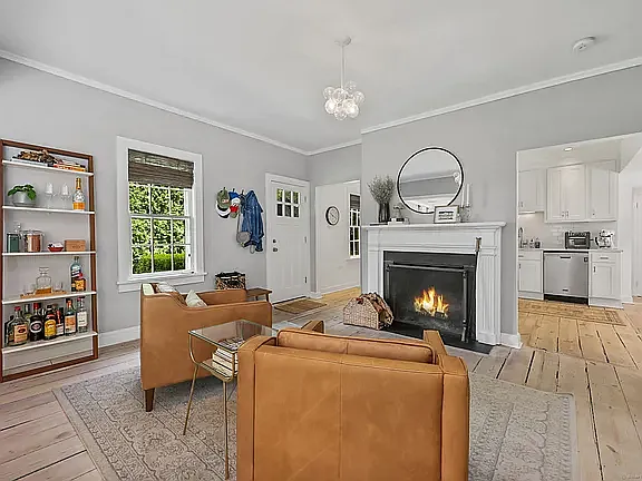 112 Newtown Tpke — Photo 5