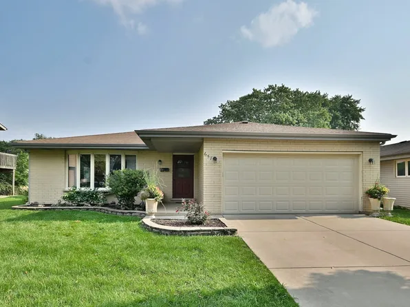 657 W Sable Dr, Addison, IL 60101