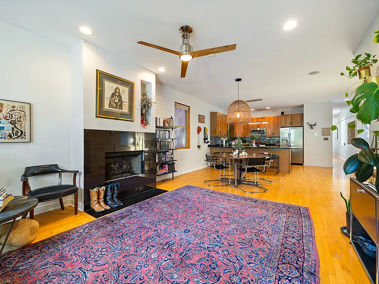 1106 N Paulina St #1 — Photo 6