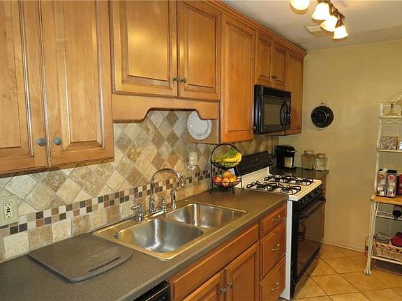4th image of 58 E Glennis Dr
