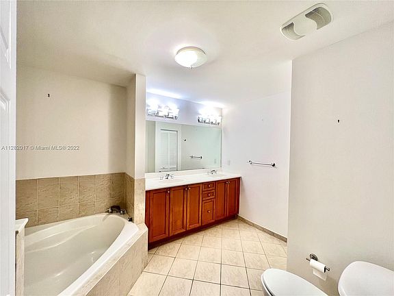4th image of 8390 SW 72nd Ave APT 515