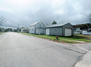 137 Baltic Ave, Caspian, MI 49915