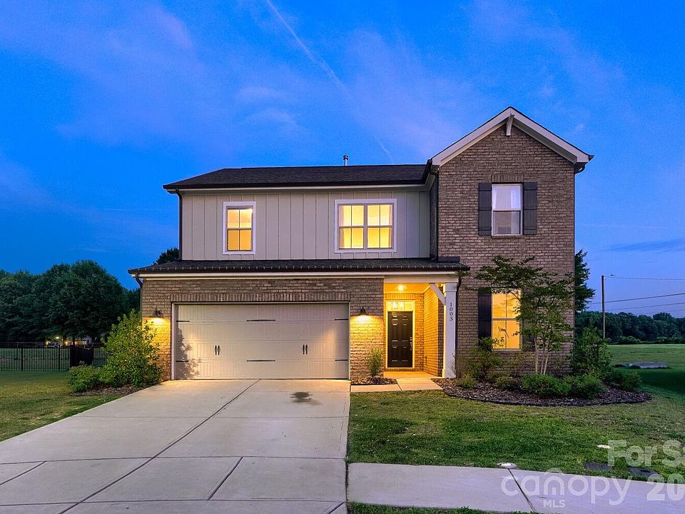 1st image of 1003 Yearden Ln