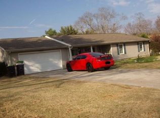 111 Foxfire Dr, Warner Robins, GA 31093