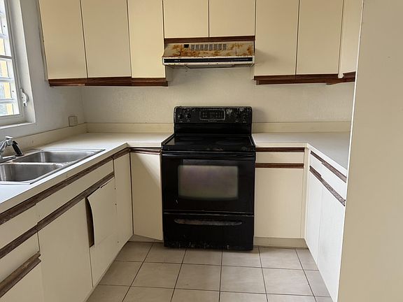 5th image of 339 St. C