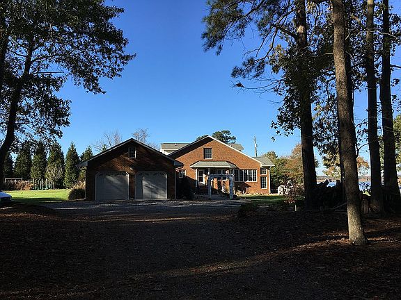 2nd image of 522 Spotswood Dr