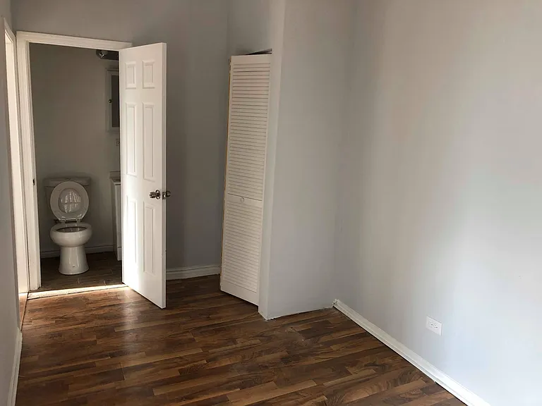 2917 W Cermak Rd #2R — Photo 12