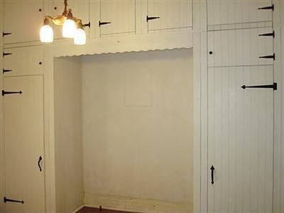 3rd image of 412 Main St