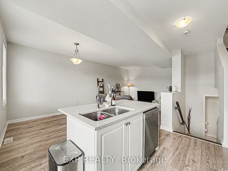 108 Teelin Cir — Photo 14