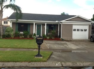 2764 Highland Dr N, Gretna, LA 70056