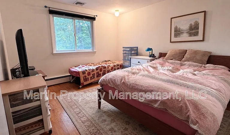 1 Cyr Cir — Photo 13